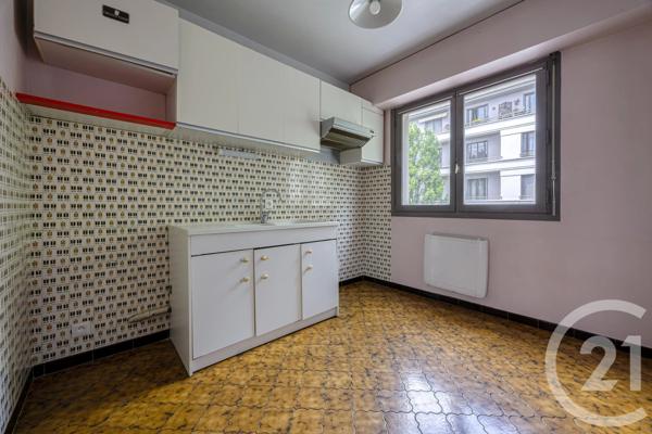 Appartement T4 à vendre  4 pièces - 83,09 m 2   CHAMBERY  - 73