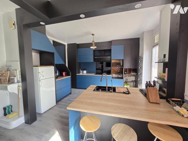 EN CENTRE VILLE - MAISON PIERRE - 4 CHAMBRES - HANGAR