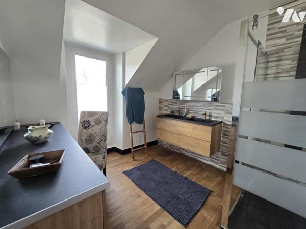 EN CENTRE VILLE - MAISON PIERRE - 4 CHAMBRES - HANGAR