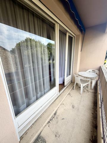 Appartement
         4 pièces
        - 88 m² 83 000 € *