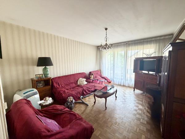 Appartement
         4 pièces
        - 88 m² 83 000 € *