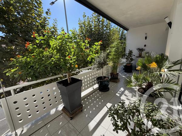 Appartement F3 à vendre  3 pièces - 95,27 m 2   ROYAN  - 17