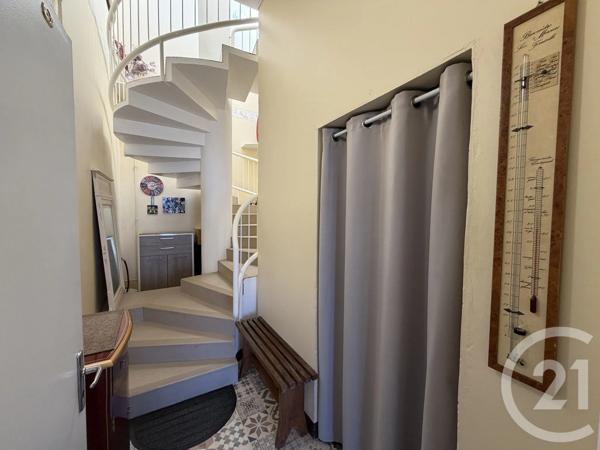Appartement F3 à vendre  3 pièces - 95,27 m 2   ROYAN  - 17