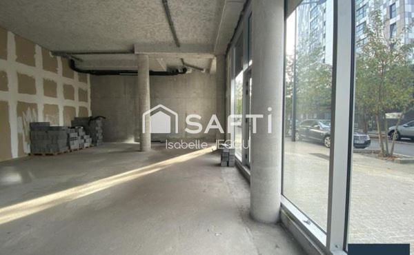 LOCAL COMMERCIAL à La Teste de Buch + BUREAUX 58m² et appartement supplémentaire 70m²