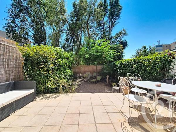 Appartement T2 à vendre  2 pièces - 52,60 m 2   ST RAPHAEL  - 83