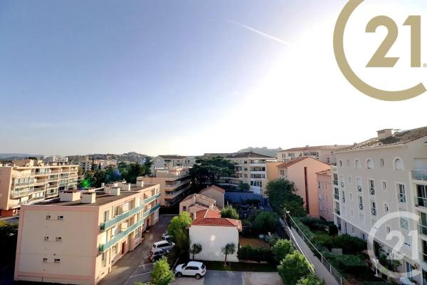 Appartement T2 à vendre  2 pièces - 52,60 m 2   ST RAPHAEL  - 83