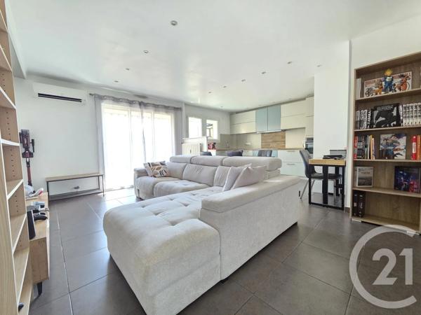 Appartement F4 à vendre  4 pièces - 77,60 m 2   TOULON  - 83