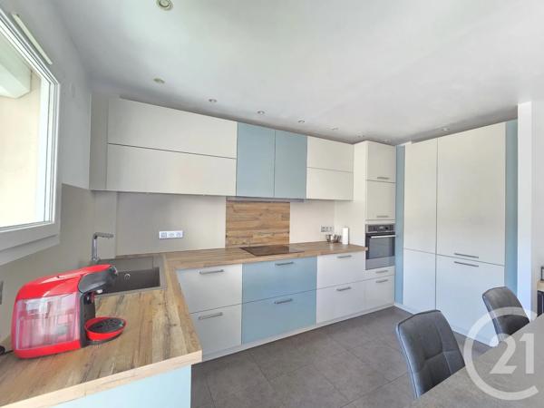 Appartement F4 à vendre  4 pièces - 77,60 m 2   TOULON  - 83