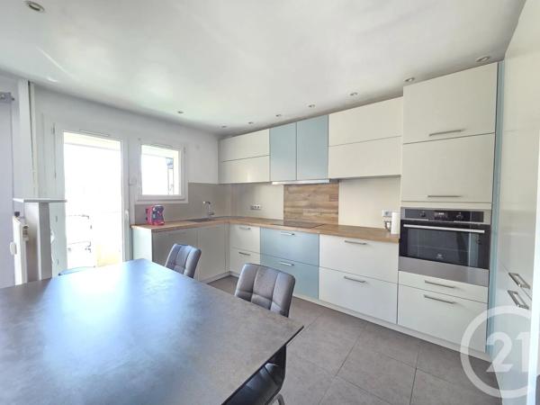 Appartement F4 à vendre  4 pièces - 77,60 m 2   TOULON  - 83