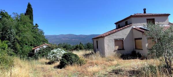 Maison bio climatique 6 pièces à rénover sur terrain 2500 m²