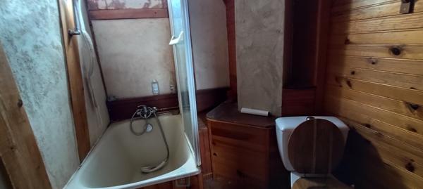 Maison bio climatique 6 pièces à rénover sur terrain 2500 m²