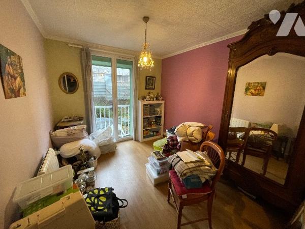 SAINT JUST 13013/13004 , T3 ACCES JARDIN 130M² ENV, CALME PROCHE METRO ET VILLAS.