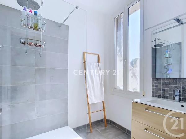 Appartement F3 à vendre  3 pièces - 55,30 m 2   AUBAGNE  - 13