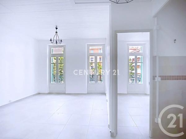 Appartement F3 à vendre  3 pièces - 55,30 m 2   AUBAGNE  - 13