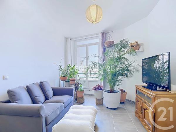 Appartement F3 à vendre  3 pièces - 55,30 m 2   AUBAGNE  - 13