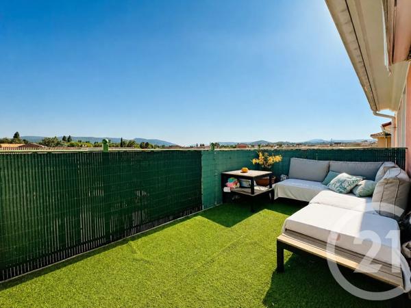 Appartement F3 à vendre  3 pièces - 60,55 m 2   COGOLIN  - 83