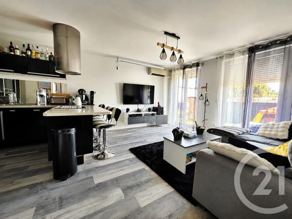 Appartement F3 à vendre  3 pièces - 60,55 m 2   COGOLIN  - 83