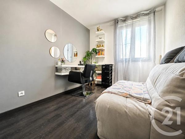 Appartement F3 à vendre  3 pièces - 60,55 m 2   COGOLIN  - 83