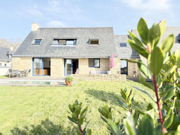 THEIX-NOYALO – MAISON AVEC PISCINE, DÉPENDANCE & VUE SUR LE GOLFE DU MORBIHAN