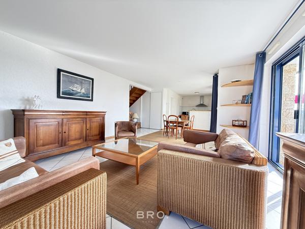 THEIX-NOYALO – MAISON AVEC PISCINE, DÉPENDANCE & VUE SUR LE GOLFE DU MORBIHAN
