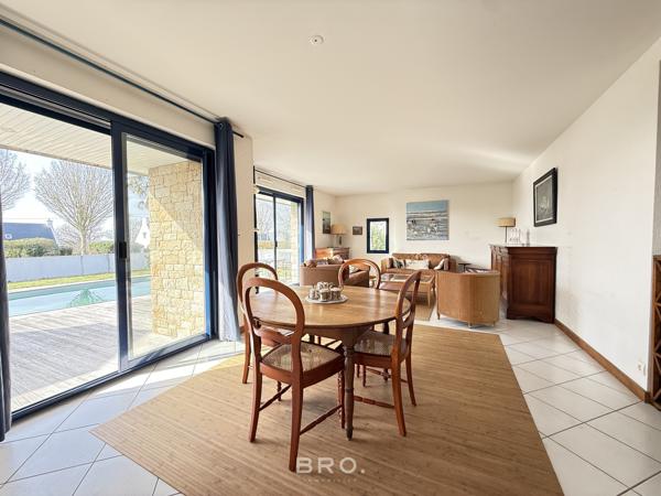 THEIX-NOYALO – MAISON AVEC PISCINE, DÉPENDANCE & VUE SUR LE GOLFE DU MORBIHAN