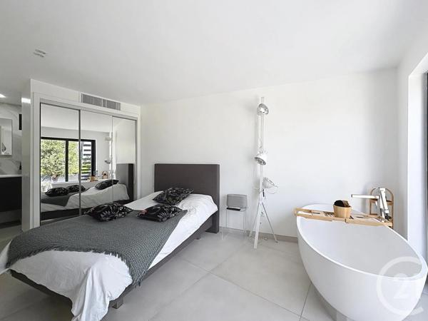 Appartement F3 à vendre  3 pièces - 85 m 2   LE CANNET  - 06