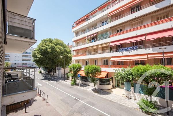 Appartement T4 à vendre  4 pièces - 78,10 m 2   ANTIBES  - 06