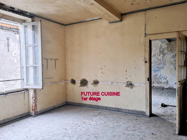 Cusset (03300) A VENDRE, A CUSSET, MAISON A RESTAURER, GARAGE