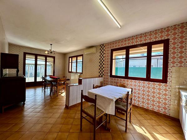 Maison La Crau 7 pièces 197 m2 double habitation T3 + T5 Centre Ville