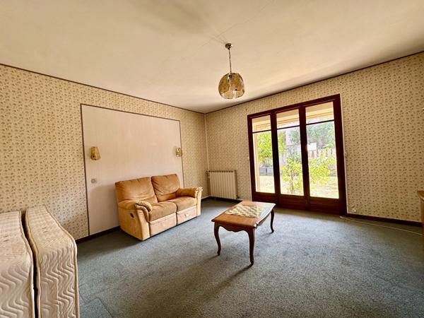 Maison La Crau 7 pièces 197 m2 double habitation T3 + T5 Centre Ville