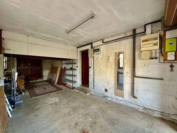 Maison La Crau 7 pièces 197 m2 double habitation T3 + T5 Centre Ville