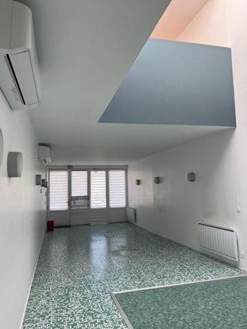 A VENDRE - La Rochelle - Laleu La Pallice , Atelier Loft -140m² - 5 pièces