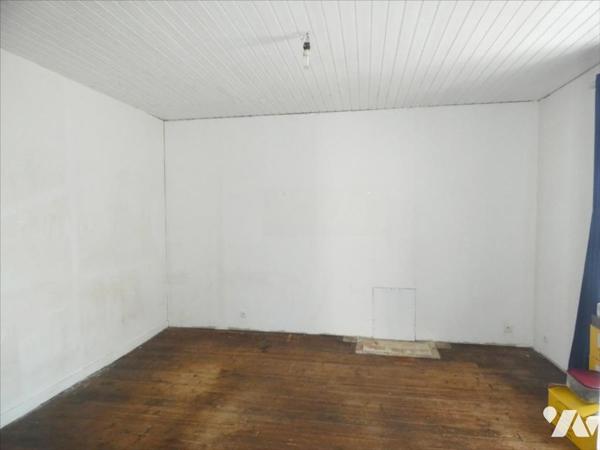 PLEYBEN- Maison au centre