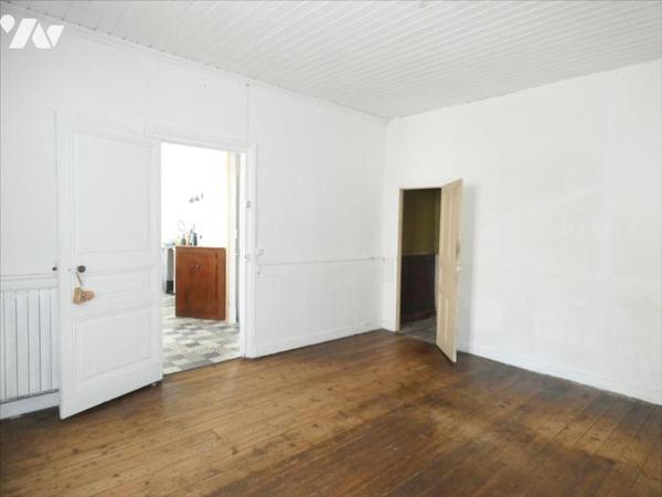 PLEYBEN- Maison au centre