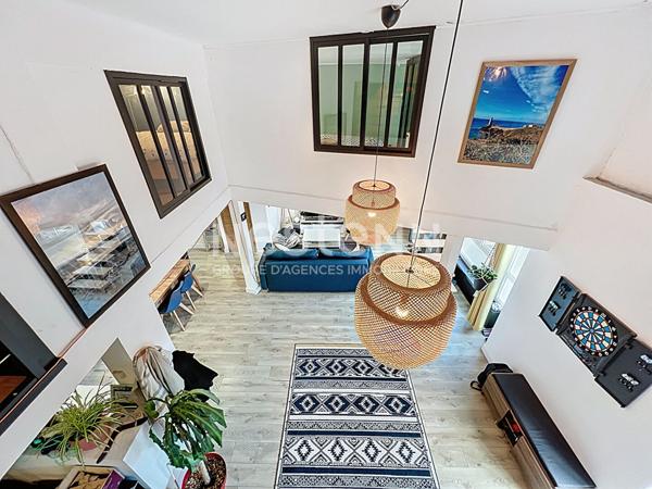 Appartement style loft 4 pièces - 90 m²