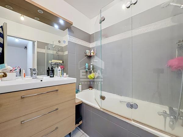 PARIS 12 - DAUMESNIL - 3 PIECES - Surface 74m²