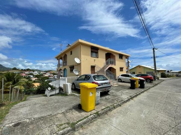 Immeuble de rapport de 304m² situé au Vauclin