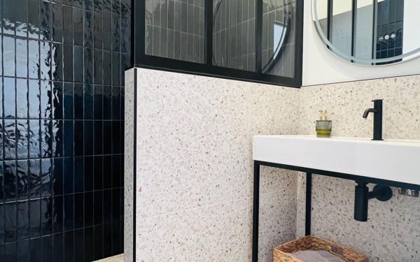 Maison à vendre    6 pièces •  La Flotte