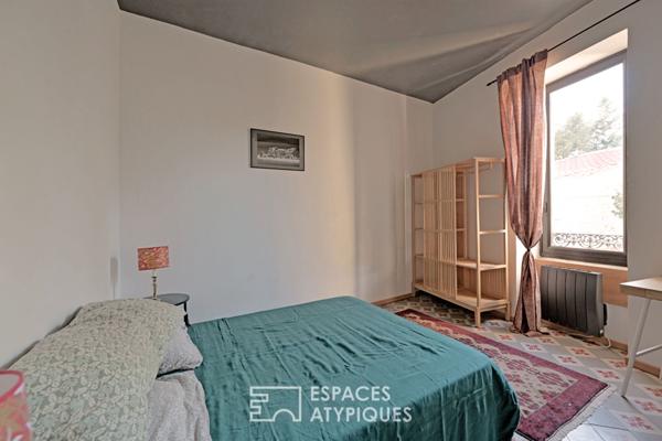 Mas à l’esprit artistique et bohème – 15 km de Nîmes