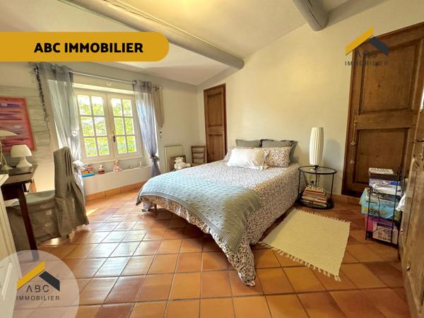 Piolenc (84420) Magnifique mas avec piscine, garage et grand terrain