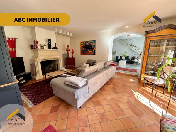 Piolenc (84420) Magnifique mas avec piscine, garage et grand terrain