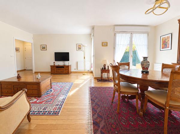 Appartement Verrieres Le Buisson 5 pièce(s) 95 m2