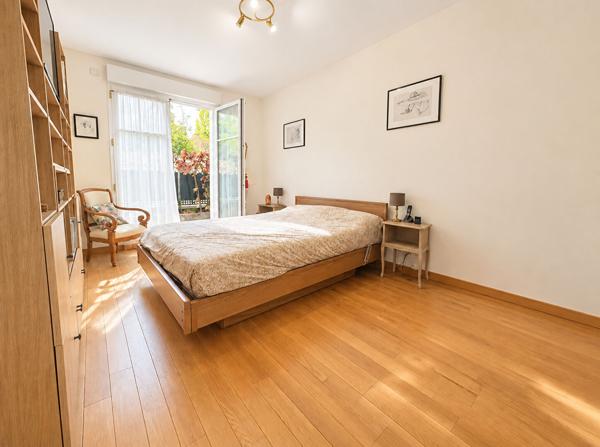 Appartement Verrieres Le Buisson 5 pièce(s) 95 m2