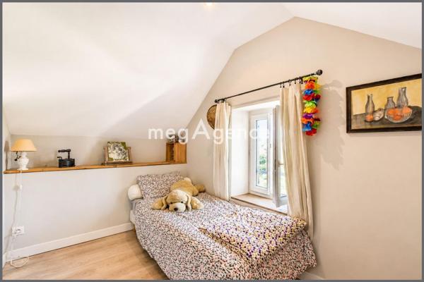 Maison à CHARBONNIERES-LES-BAINS, 69260 - 6 pièces 220m²