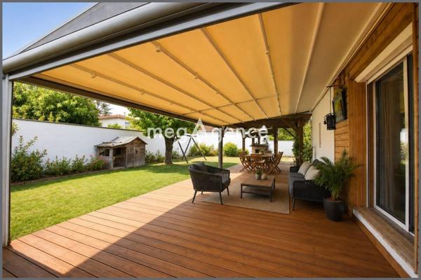 Maison à CHARBONNIERES-LES-BAINS, 69260 - 6 pièces 220m²