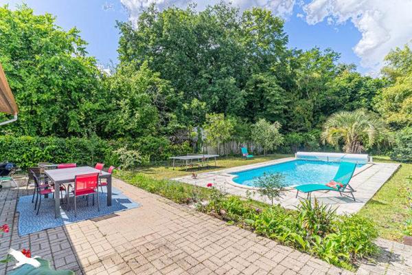 Maison à vendre 848 864 € Bruges 6 p 157 m² DPE C