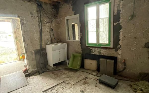 Maison à vendre    3 pièces • 90 m2 Saint-Léger-des-Vignes