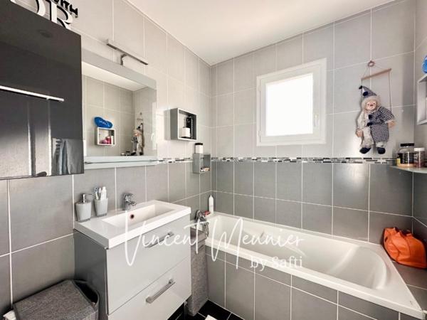 Maison 6 Chambres / Terrain 575 m2