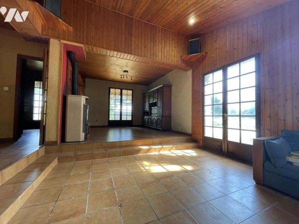 Maison 4 chambres avec piscine et dépendance