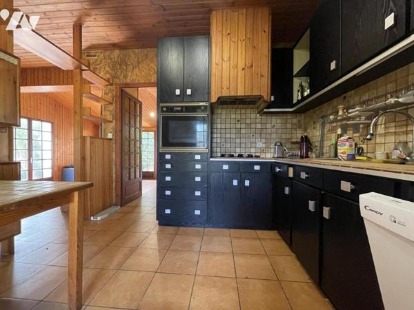 Maison 4 chambres avec piscine et dépendance